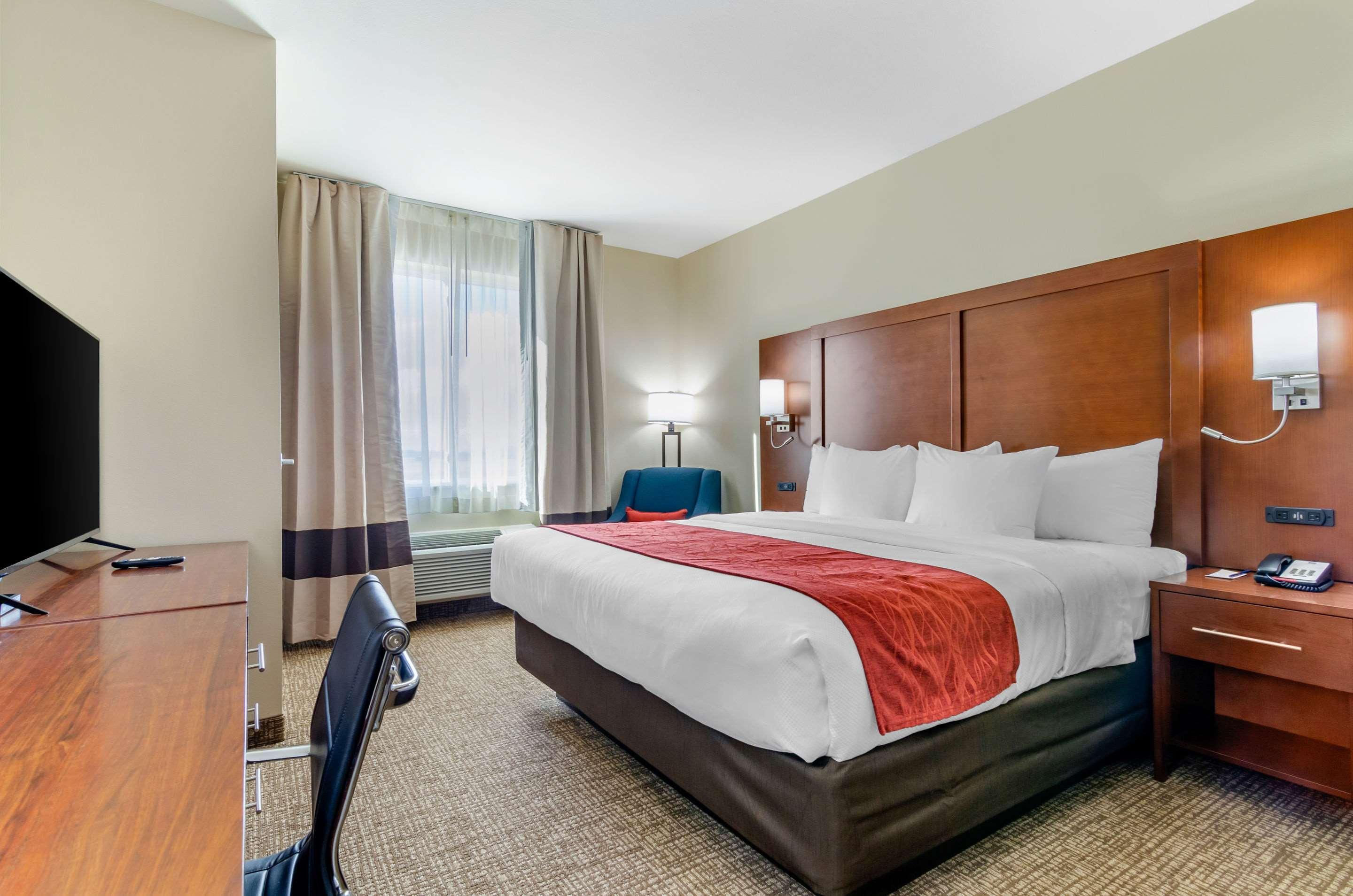 Comfort Inn & Suites Salina North Εξωτερικό φωτογραφία